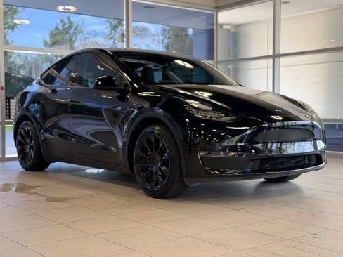 Used 2021 Tesla Model Y Long Range AWD/4WD image 4
