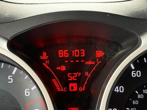 Used 2015 Nissan Juke S image 12