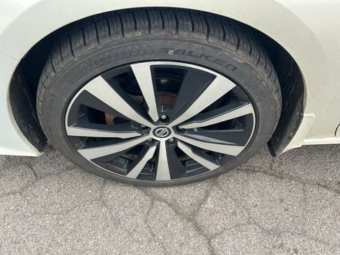 Used 2020 Nissan Altima 2.5 SR AWD/4WD image 8