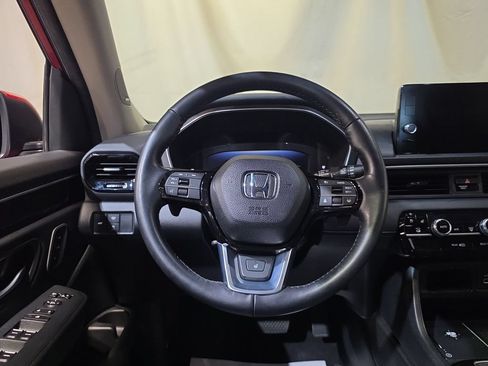 Certified 2024 Honda Pilot Elite image 11