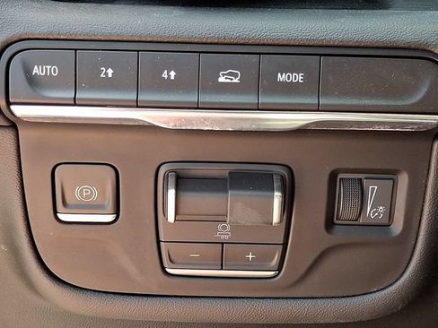 Used 2022 Cadillac Escalade ESV Sport w/ LPO, ONYX Package AWD/4WD image 28