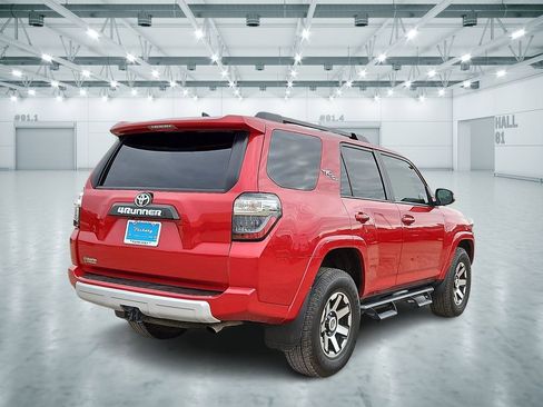 Used 2020 Toyota 4Runner SR5 image 3