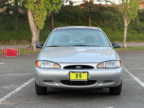 Used 1997 Ford Escort Sedan FWD image 8