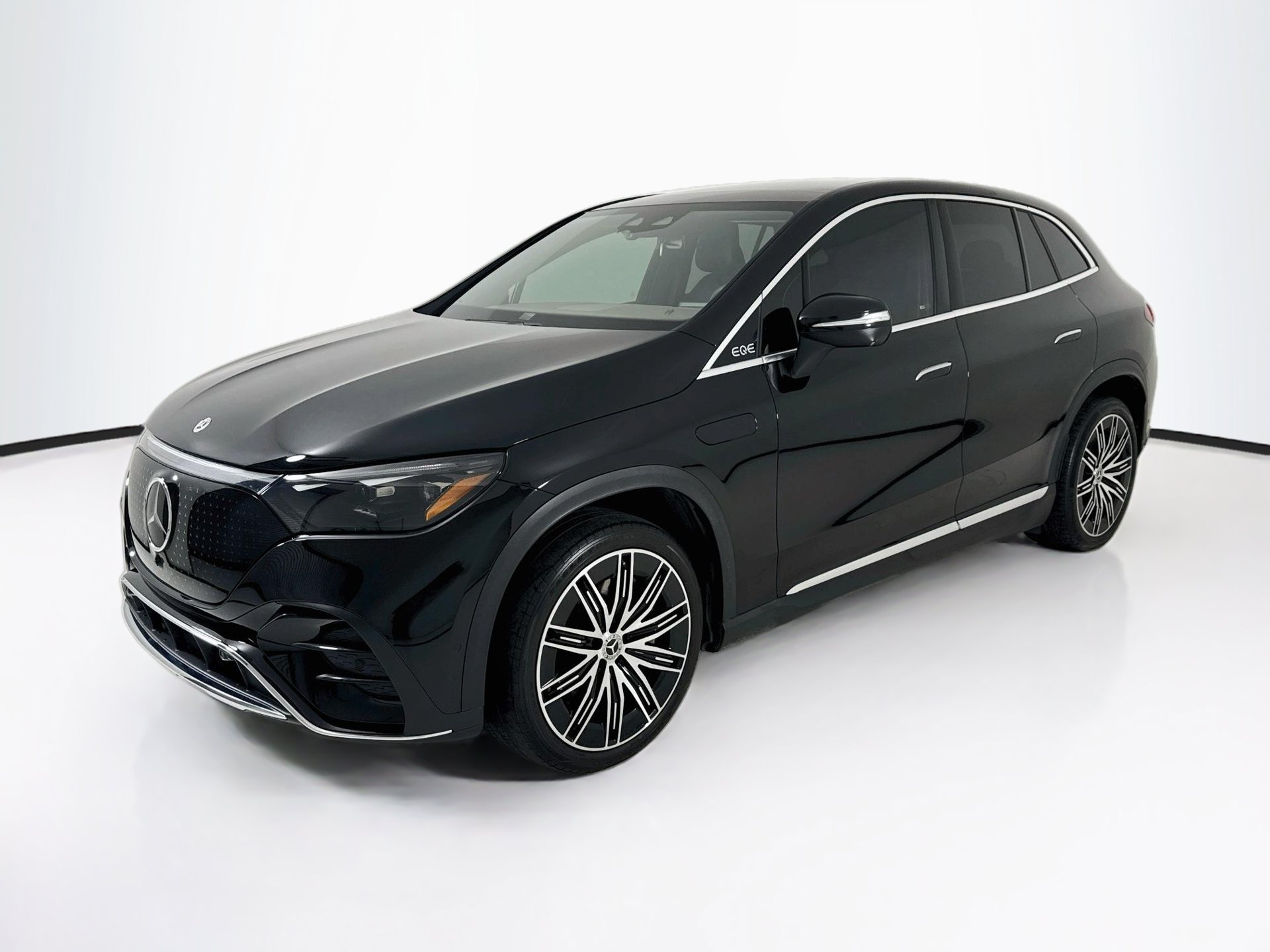 Certified 2023 Mercedes-Benz EQE 350+ SUV image 3