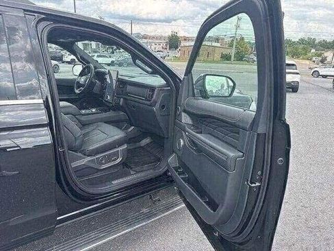 Used 2024 Ford Expedition Max Platinum image 28