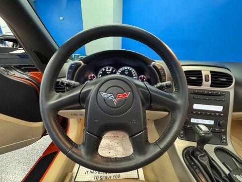 Used 2005 Chevrolet Corvette Convertible w/ Preferred Equipment Group RWD image 16