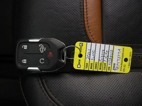 Used 2021 GMC Sierra 1500 AT4 image 7