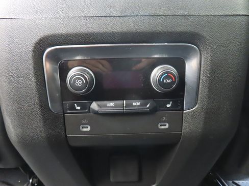 Used 2024 Chevrolet Tahoe LT image 11