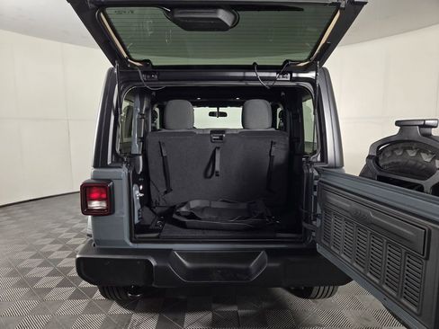 Used 2026 Jeep Wrangler Sport AWD/4WD image 24