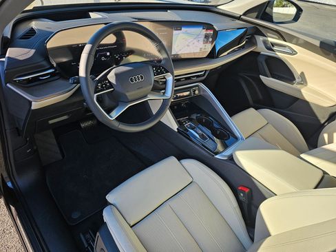 New 2025 Audi Q5 Premium Plus image 2