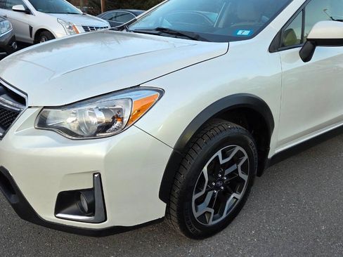Used 2017 Subaru Crosstrek 2.0i Premium AWD/4WD image 7