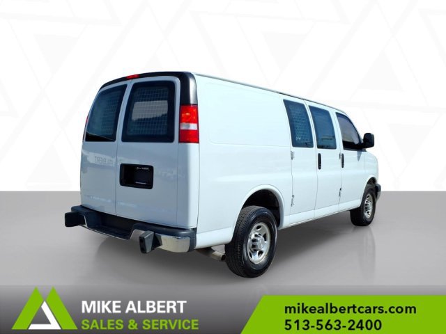 Used 2021 Chevrolet Express 2500 w/ Driver Convenience Package RWD image 7
