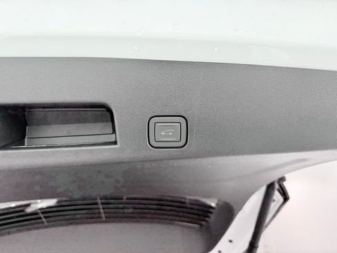 New 2026 Buick Enclave Preferred w/ LPO, All-Weather Package image 9