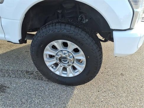 Certified 2022 Ford F250 XLT image 4