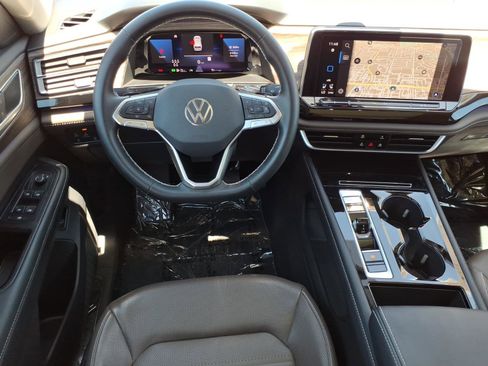 Certified 2025 Volkswagen Atlas SEL AWD/4WD image 26