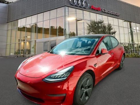 Used 2017 Tesla Model 3 RWD image 1