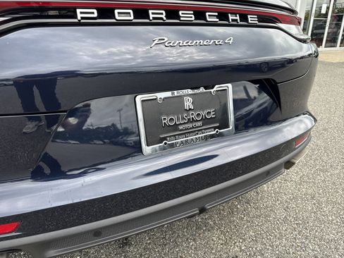 Used 2022 Porsche Panamera image 27