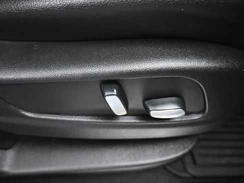 Used 2020 Cadillac XT5 Luxury image 41