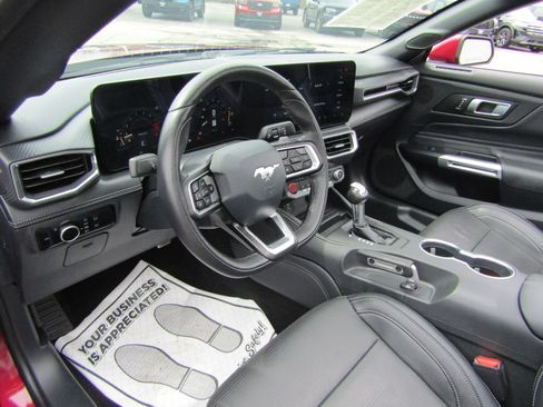 Used 2025 Ford Mustang GT Premium w/ GT Performance Package RWD image 15