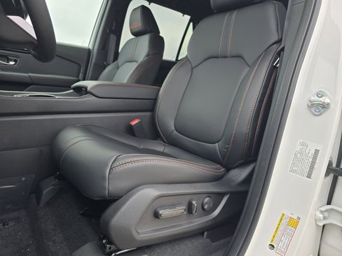 New 2025 Honda Pilot TrailSport image 25