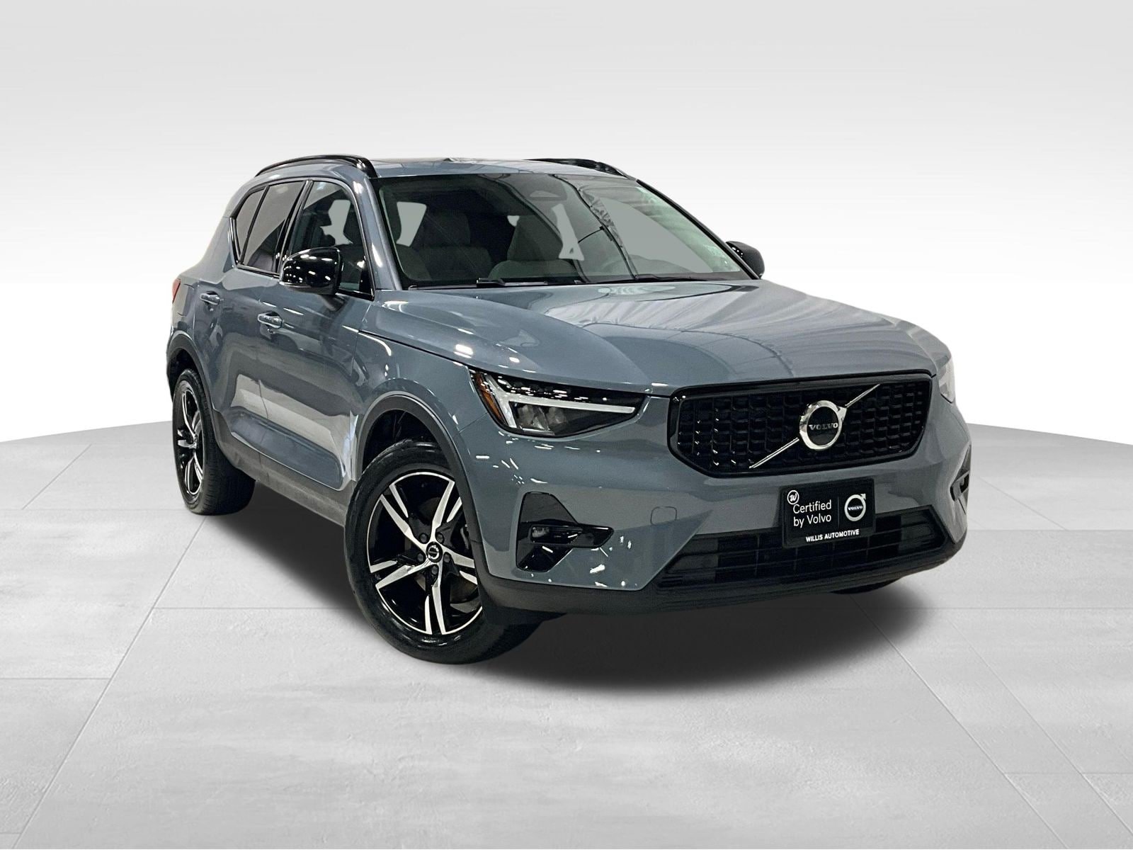 Certified 2023 Volvo XC40 B5 Plus w/ Protection Package Premier AWD/4WD image 1