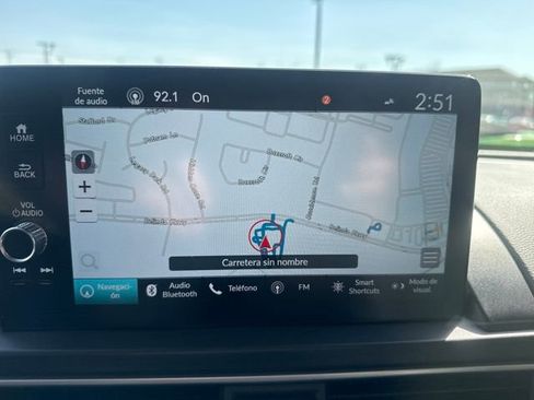 Used 2024 Honda Pilot Touring image 16