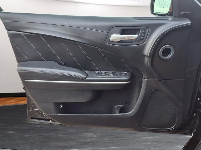 Used 2019 Dodge Charger R/T w/ Plus Group RWD image 16