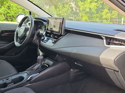 Used 2024 Toyota Corolla LE FWD image 19