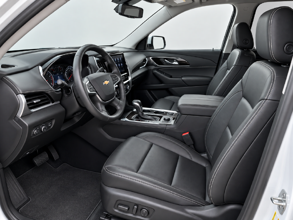 Used 2023 Chevrolet Traverse Premier w/ LPO, Floor Liner Package AWD/4WD image 9