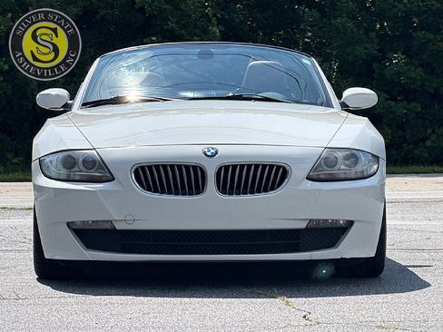 Used 2008 BMW Z4 3.0si w/ Premium Pkg RWD image 2