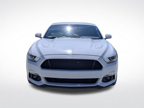 Used 2017 Ford Mustang GT RWD image 2