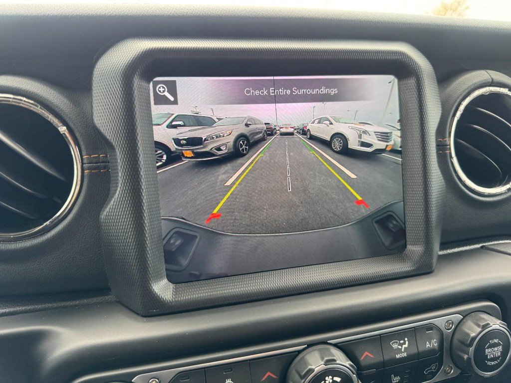 Used 2021 Jeep Gladiator Overland AWD/4WD image 23