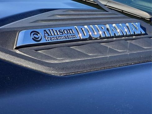 Used 2025 Chevrolet Silverado 1500 LT image 7