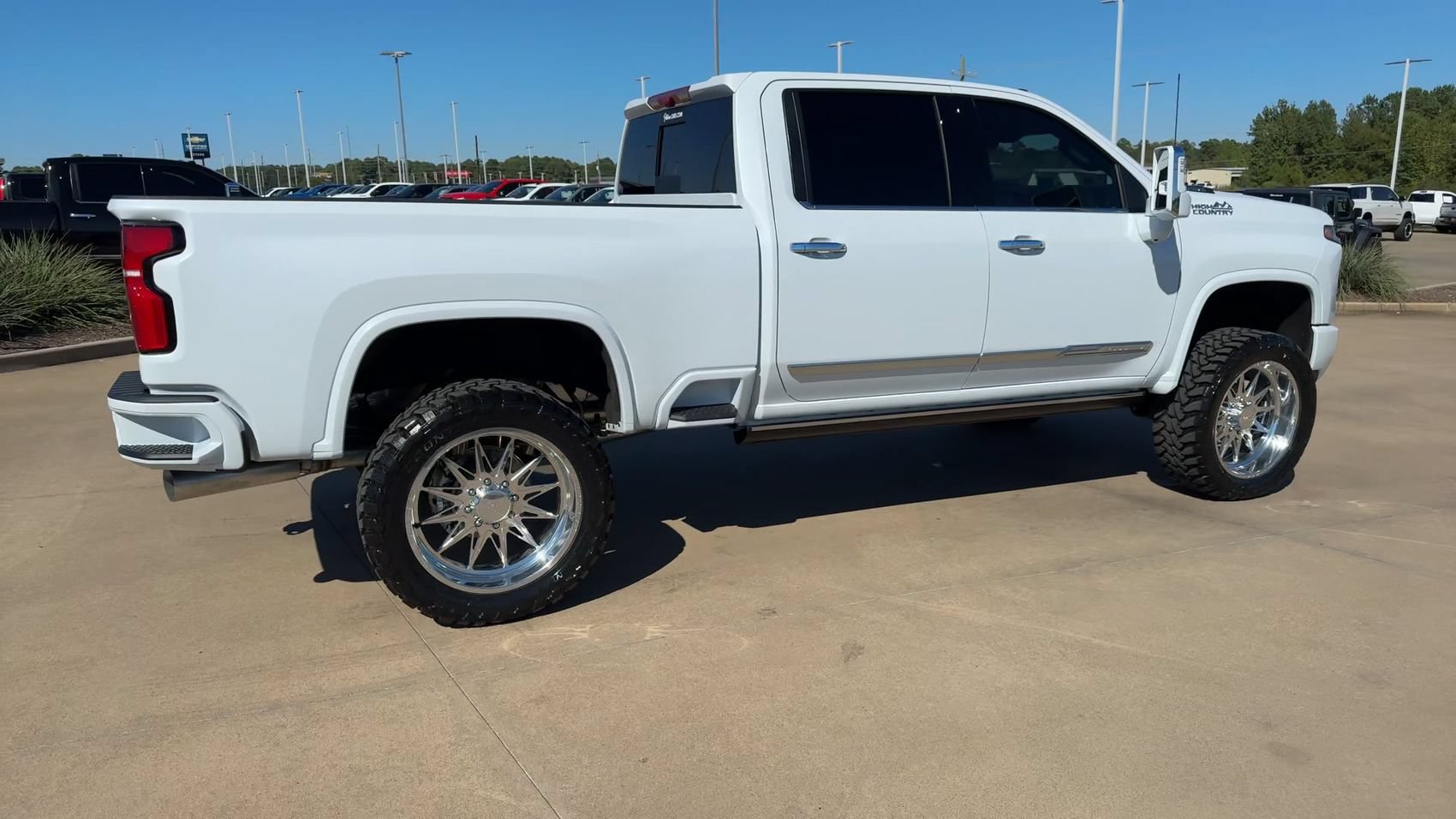 New 2026 Chevrolet Silverado 2500 High Country w/ Technology Package AWD/4WD image 9