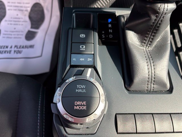 Used 2025 Toyota Tacoma TRD Sport AWD/4WD image 21