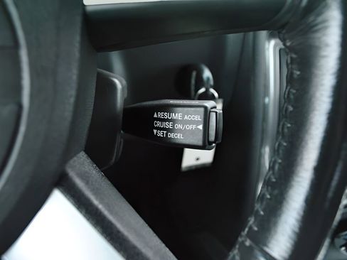 Used 2009 Dodge Challenger R/T RWD image 18