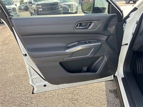 New 2025 Nissan Pathfinder Rock Creek image 22