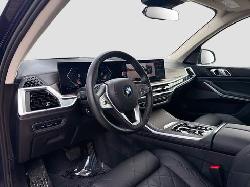 Used 2024 BMW X7 xDrive40i w/ Premium Package image 28