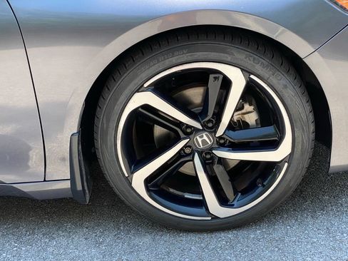 Used 2018 Honda Accord Sport image 40