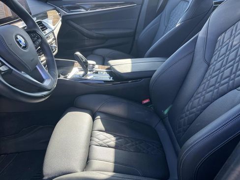 Used 2023 BMW 530i w/ Convenience Package image 21