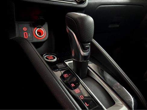 Used 2021 Nissan Kicks S image 16