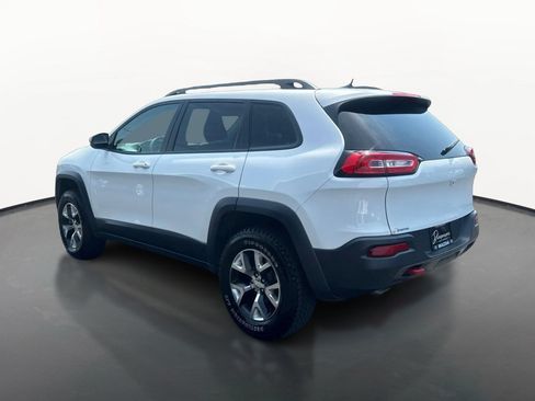 Used 2016 Jeep Cherokee Trailhawk w/ Leather Interior Group AWD/4WD image 5