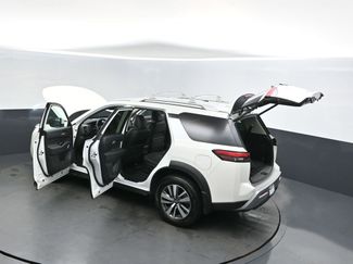 Used 2024 Nissan Pathfinder SL video 2