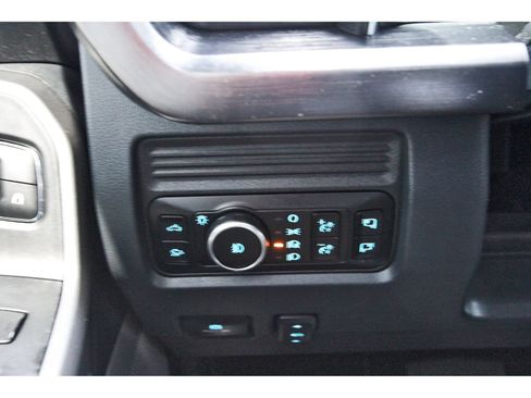 Used 2026 Ford F250 Lariat w/ Black Appearance Package AWD/4WD image 18