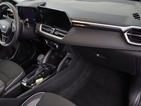 Certified 2024 Chevrolet TrailBlazer LT w/ Driver Confidence Package image 18