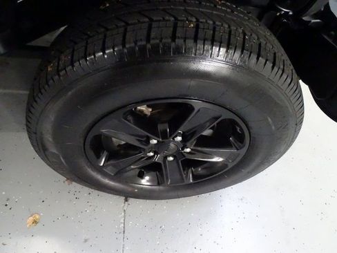 Certified 2021 Jeep Wrangler Unlimited Sahara image 28