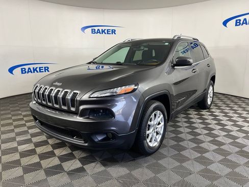 Used 2014 Jeep Cherokee Latitude w/ Cold Weather Group AWD/4WD image 1