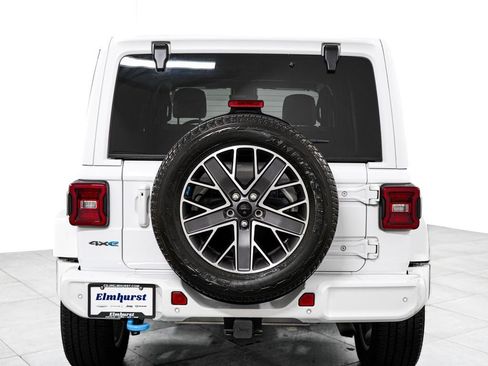 Used 2023 Jeep Wrangler Unlimited Sahara AWD/4WD image 6