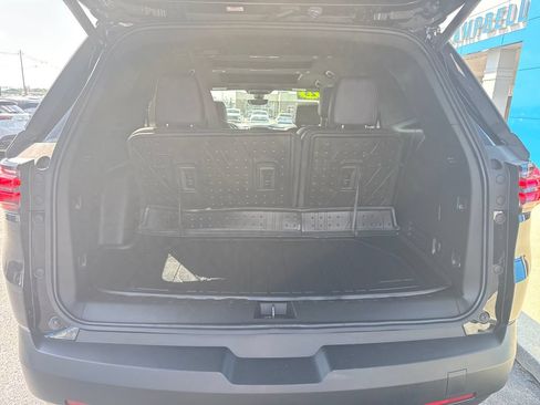 Used 2023 Chevrolet Traverse RS w/ LPO, Floor Liner Package AWD/4WD image 27