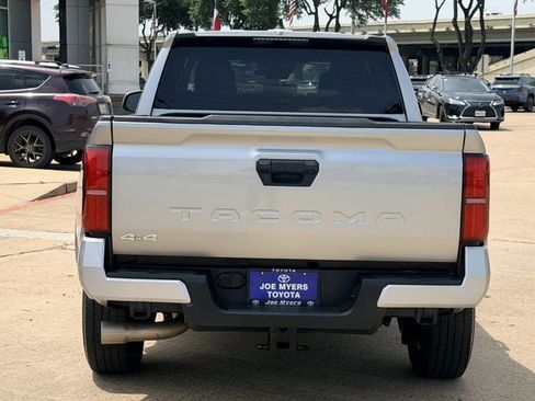 Used 2024 Toyota Tacoma SR5 AWD/4WD image 8